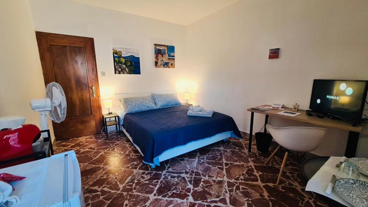 A Punta Terra Isnello Bed and Breakfast Esterno foto