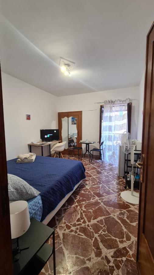 A Punta Terra Isnello Bed and Breakfast Esterno foto