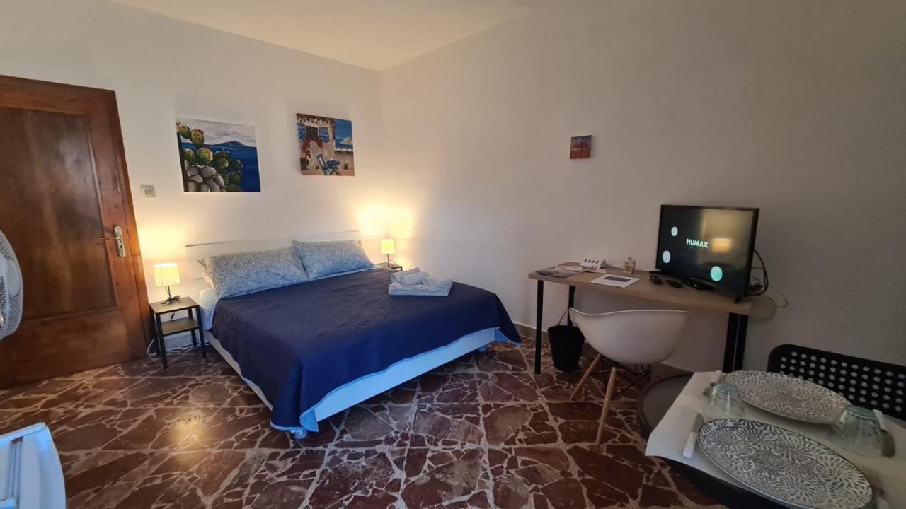 A Punta Terra Isnello Bed and Breakfast Esterno foto