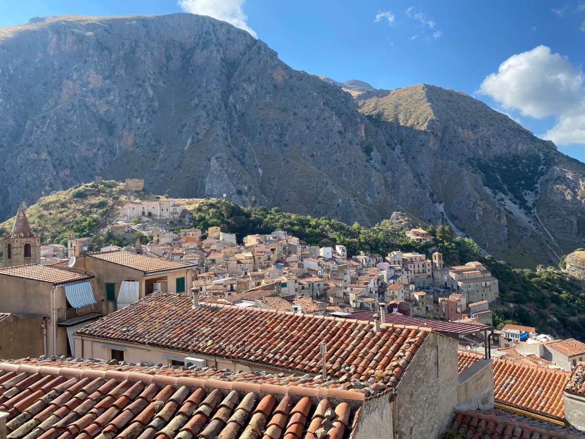 A Punta Terra Isnello Bed and Breakfast Esterno foto